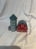 Farm Silo & Barn Salt and Pepper Shaker Set