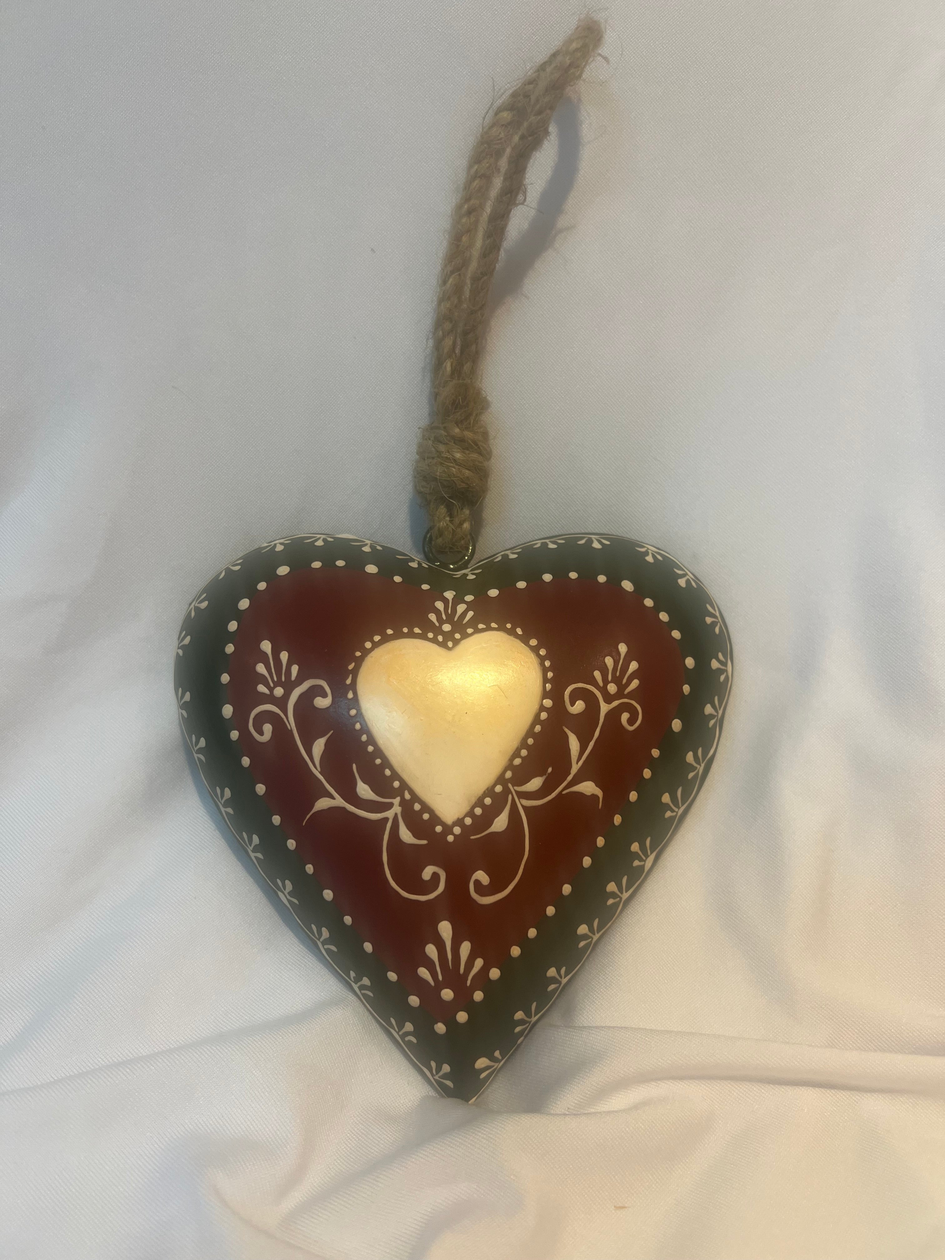 Metal Heart Ornament – Decorative Heart Design